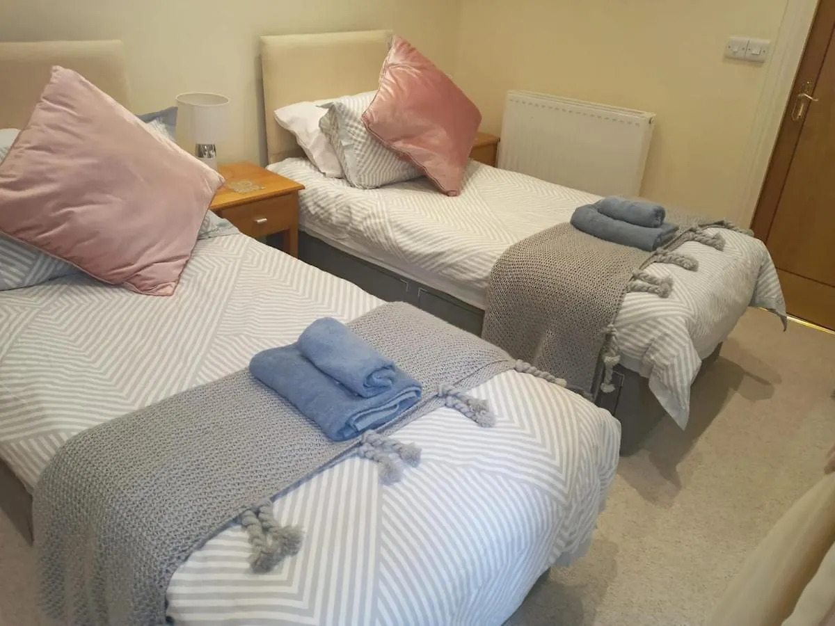 Burlington Mansions 2 Bed Triplex Apartment - Nr Seafront - Large Terrace - Gym And Pool Table - Free Allocated Parking Bournemouth United Kingdom